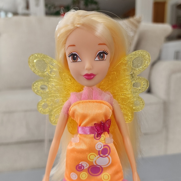 Rainbow Winx Club City Girl Stella Fairy Doll Butterfly Italian Version Blonde - Picture 3 of 8